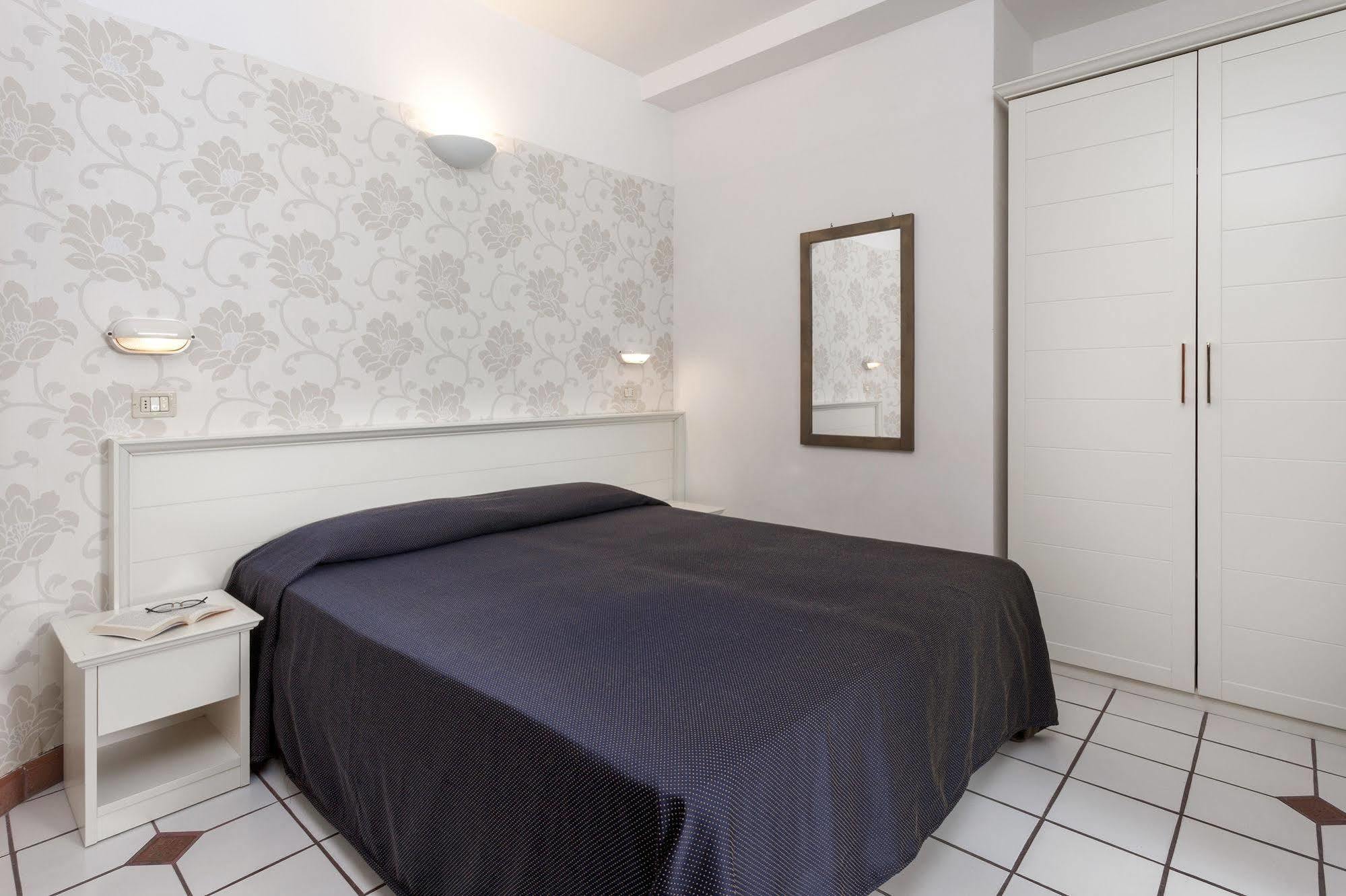 Residenza Villa Lidia 리치오네 외부 사진