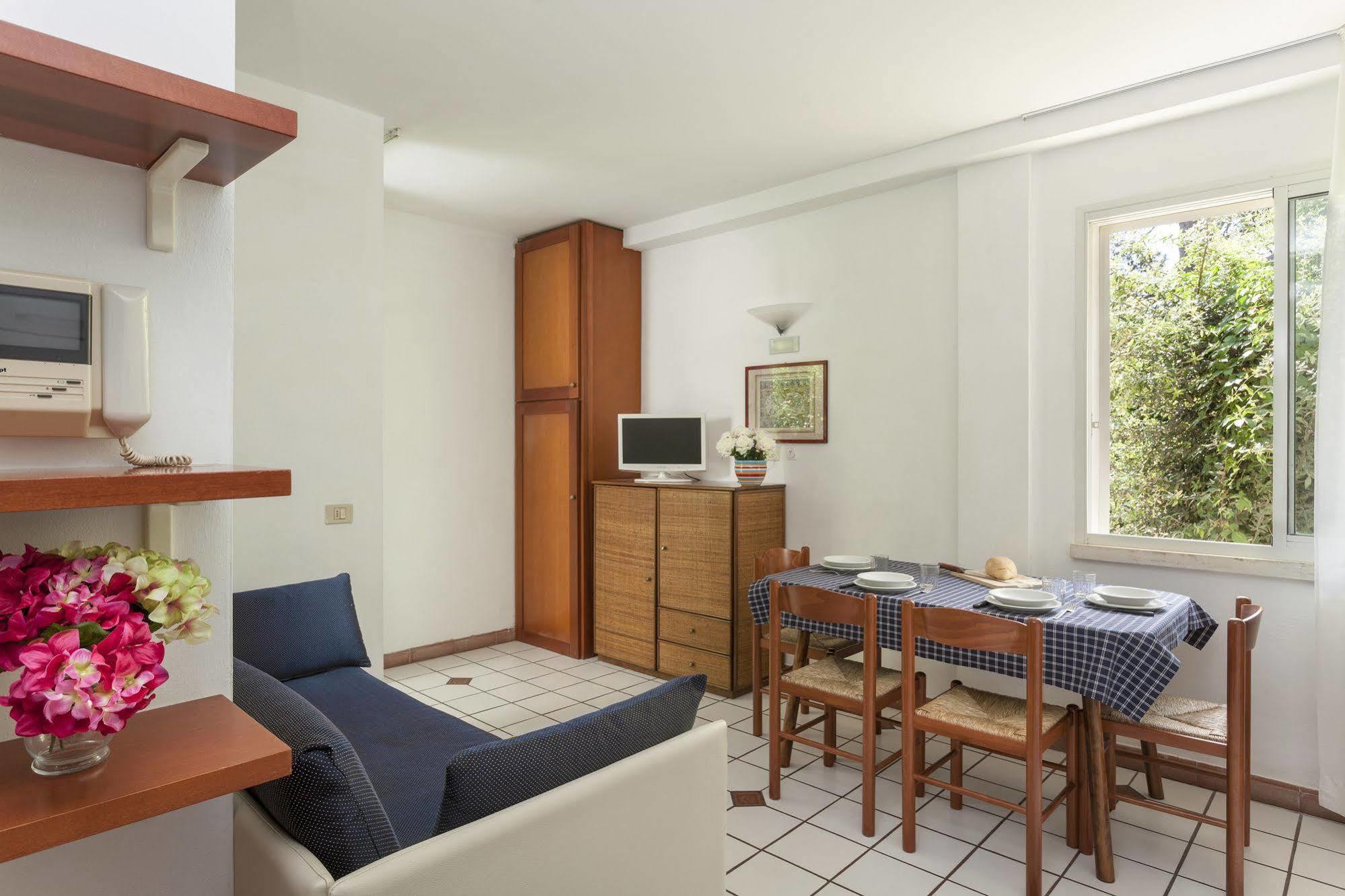 Residenza Villa Lidia 리치오네 외부 사진