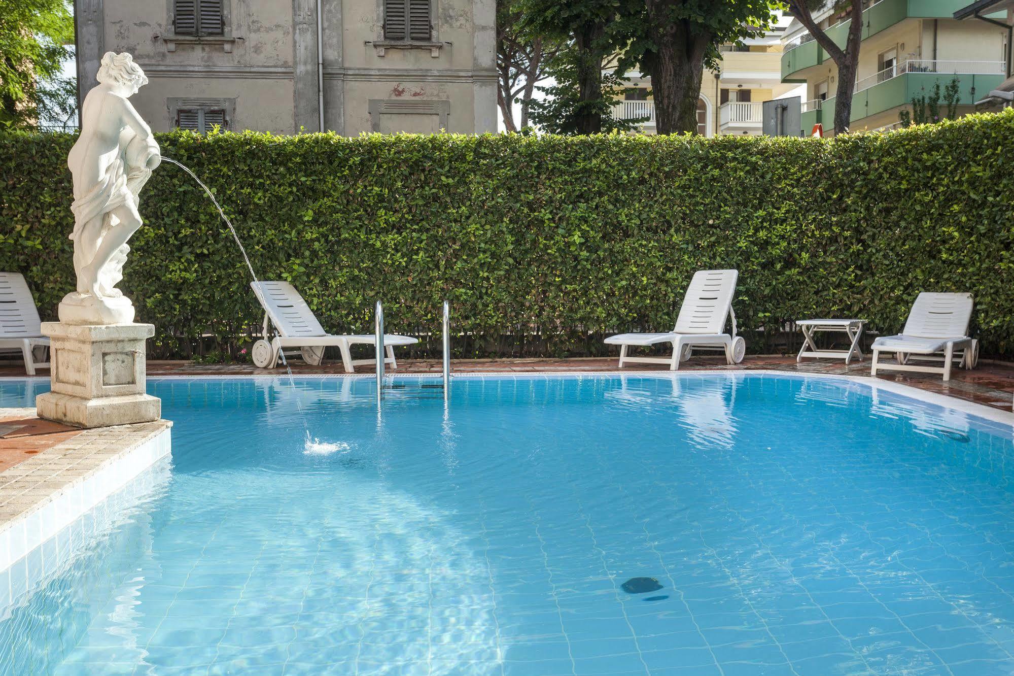 Residenza Villa Lidia 리치오네 외부 사진
