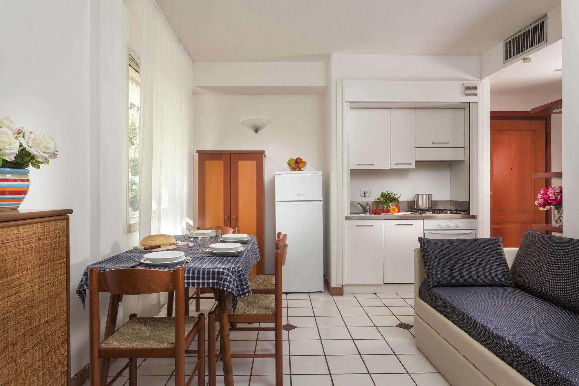 Residenza Villa Lidia 리치오네 외부 사진